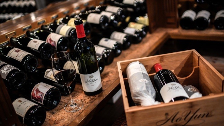 Thay đổi điều kiện kinh doanh bán lẻ rượu